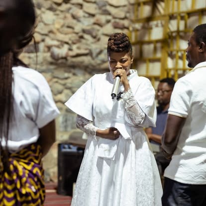 Prophetess singing